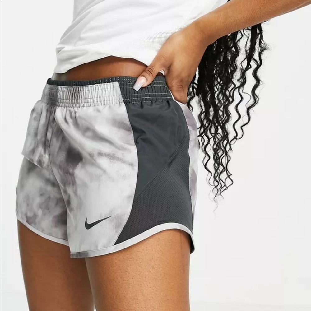 Nike Women's Tempo Icon Clash Tie Dye Running Gym Shorts NEW Dri FIT Gray